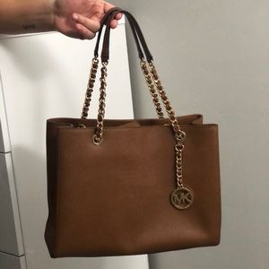 Michael Kors Susannah Large Chain Tote